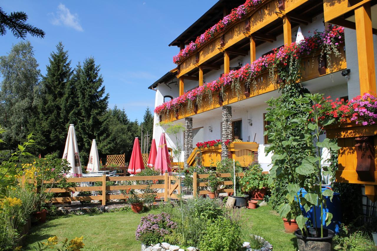 Hotel Kolmsteiner Hof Neukirchen beim Heiligen Blut Exterior foto